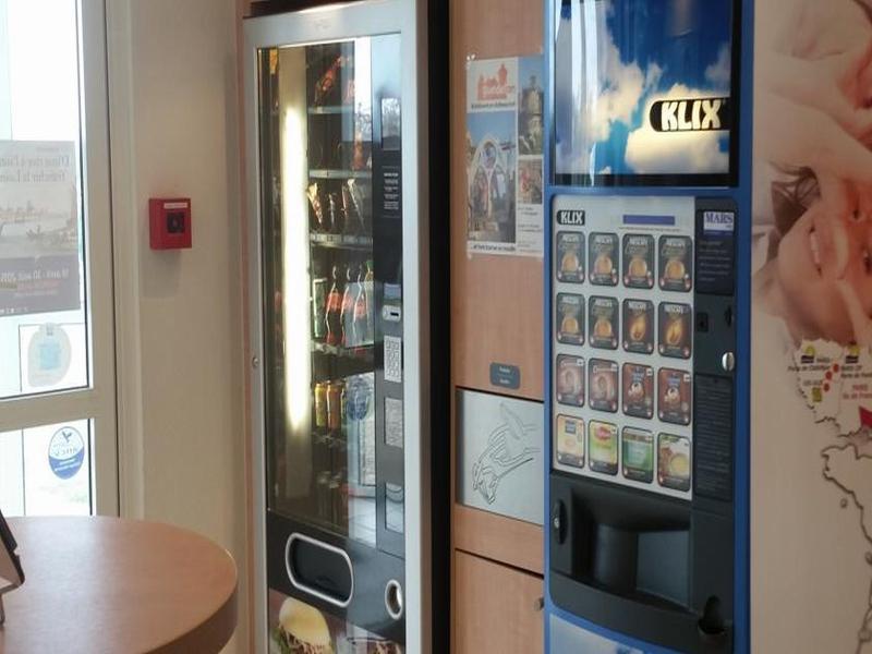 Hotel Ibis Budget Cosne Sur Loire Esterno foto