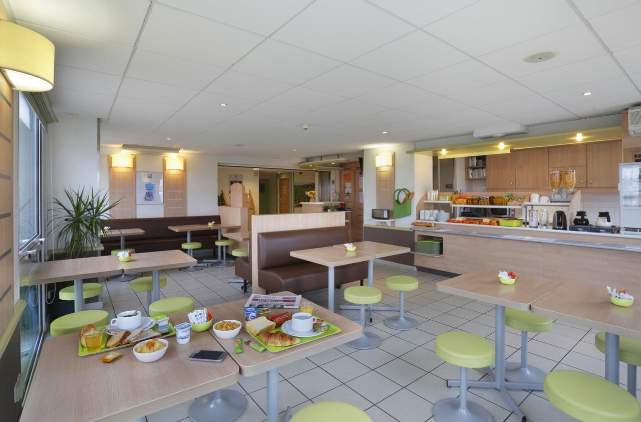 Hotel Ibis Budget Cosne Sur Loire Esterno foto