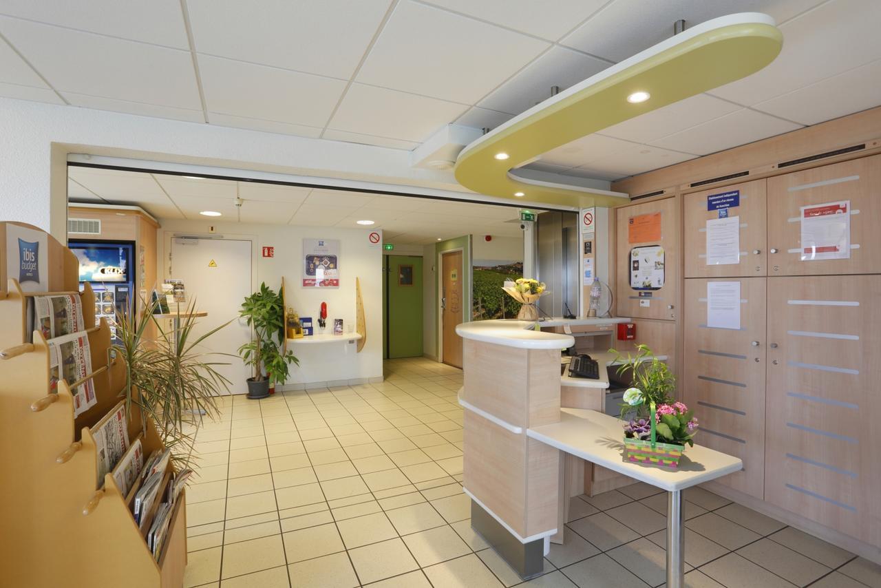 Hotel Ibis Budget Cosne Sur Loire Esterno foto