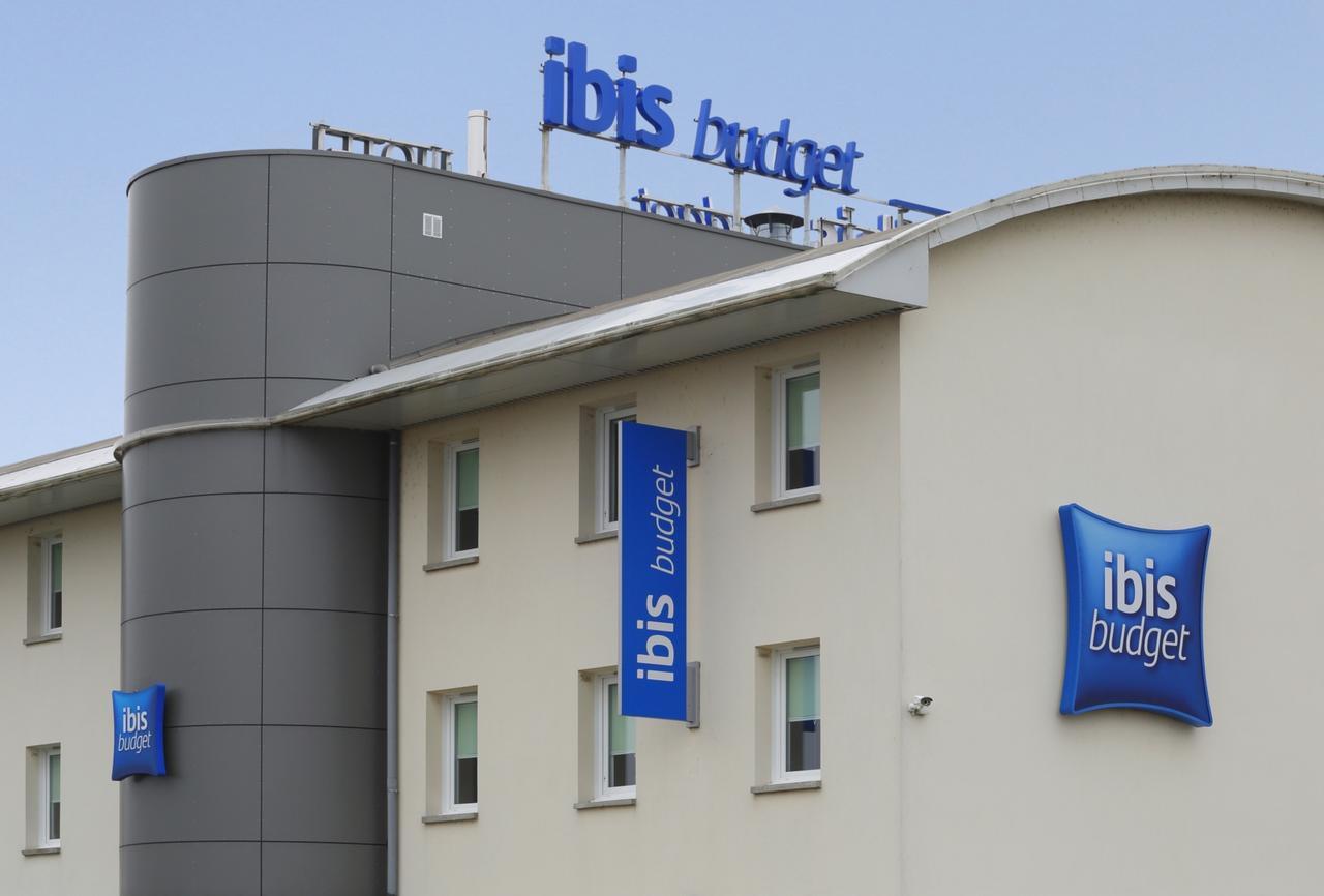 Hotel Ibis Budget Cosne Sur Loire Esterno foto