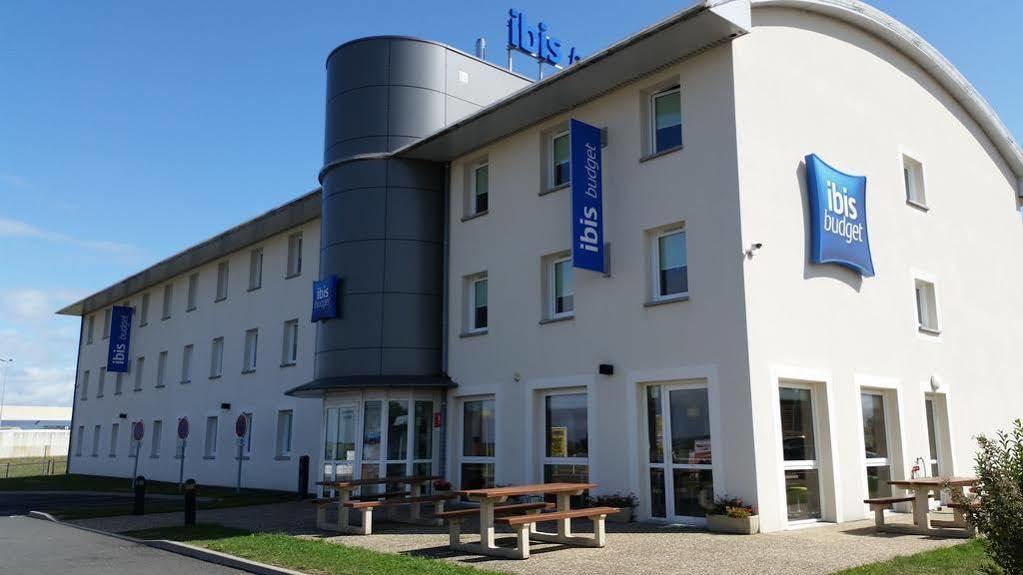 Hotel Ibis Budget Cosne Sur Loire Esterno foto